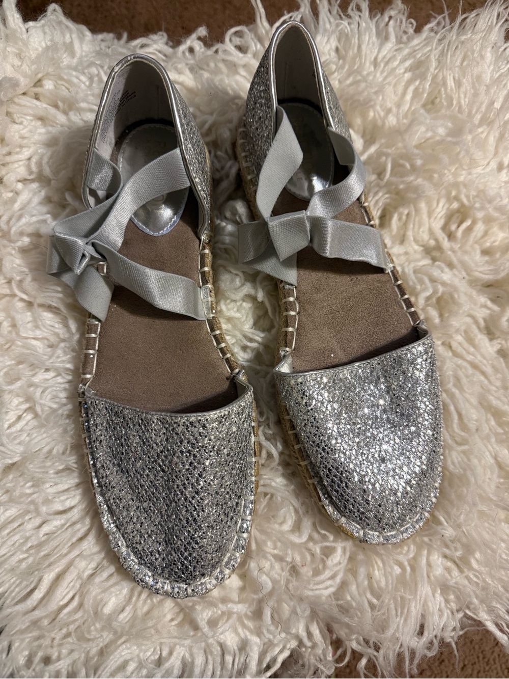 Kenneth Cole Reaction Silver Glitter Espadrille Flats with Ribbon Ties